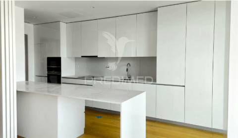 Apartamento t3 duplex na primeira linha de mar