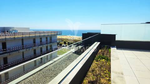 Apartamento t3 duplex na primeira linha de mar