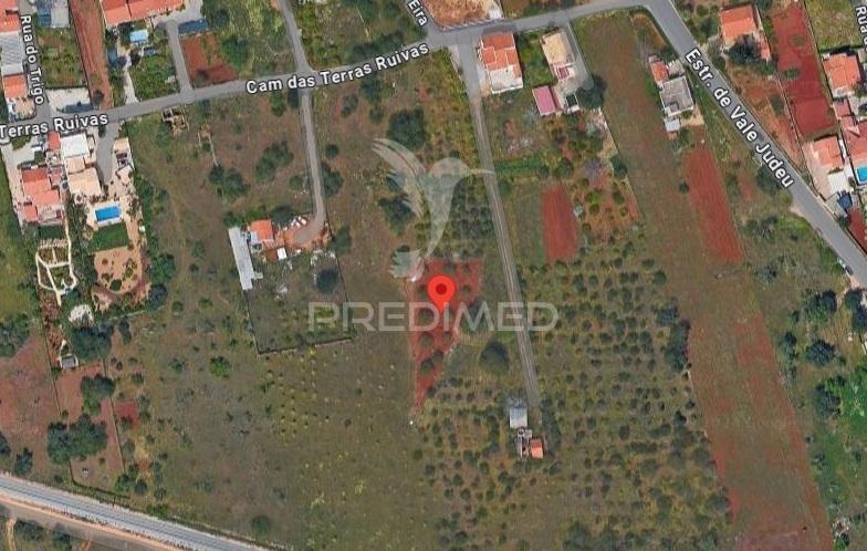 Terreno na zona de vale judeu, loulé
