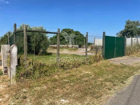 Moradia concelho da azambuja para remodelação