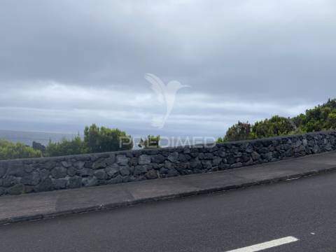 Terreno rústico, casteletes - urzelina