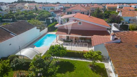 Fernão ferro, moradia t3 + 2, piscina e garagem