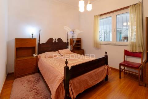 Fernão ferro, moradia t3 + 2, piscina e garagem