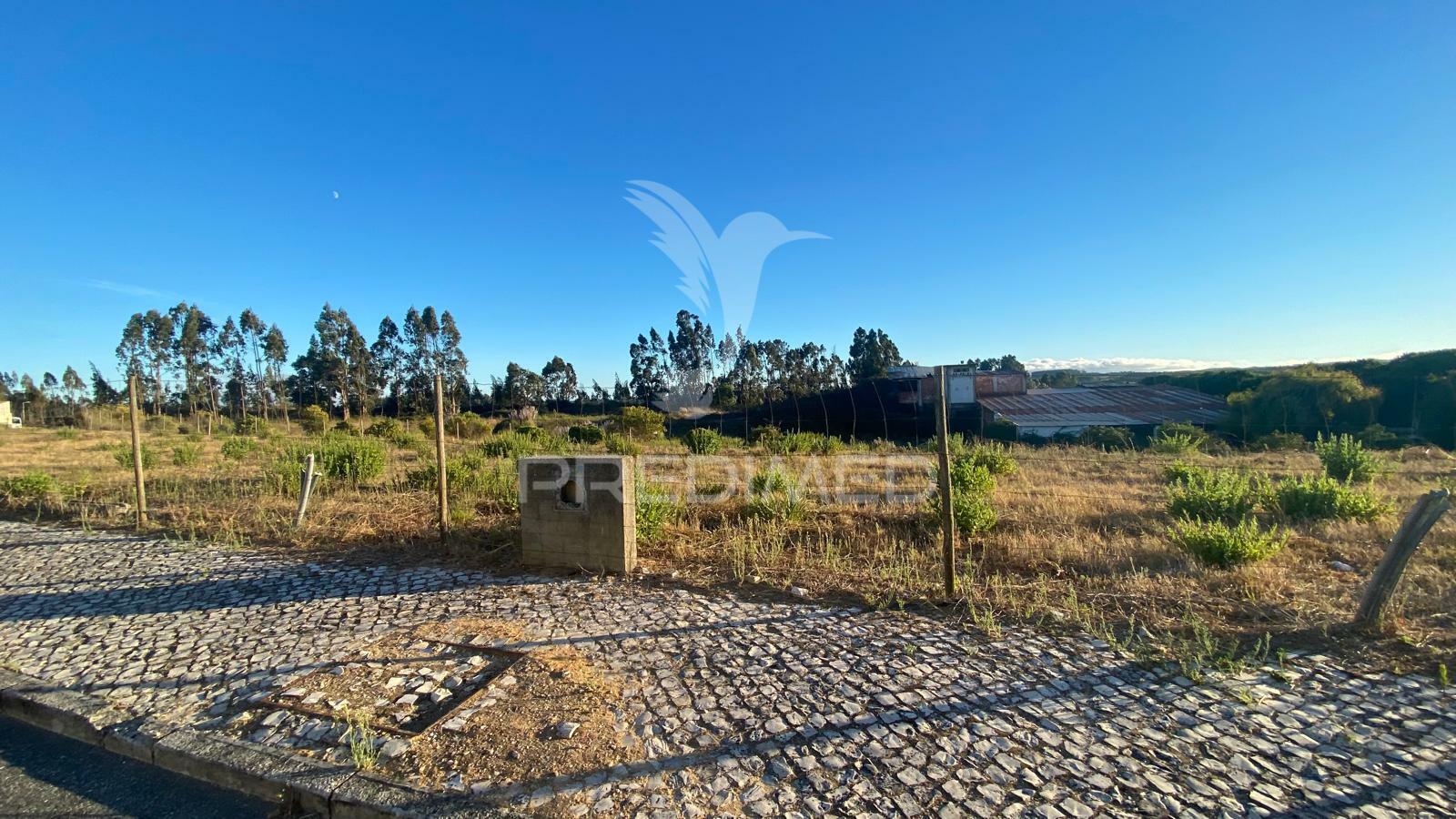 Lote de terreno para moradia