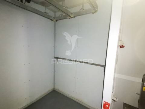 Loja de excelente visibilidade em  torres novas