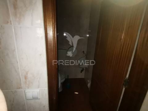 Loja de excelente visibilidade em  torres novas