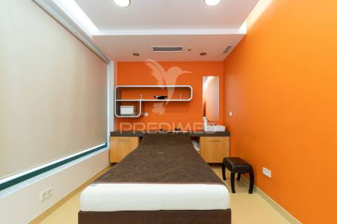 Loja com 335m2 no centro da cidade de olhão