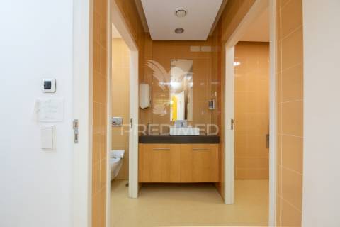 Loja com 335m2 no centro da cidade de olhão