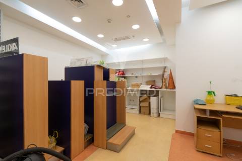 Loja com 335m2 no centro da cidade de olhão