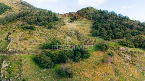 Terreno com área 20.800 m2 para investimento em machico