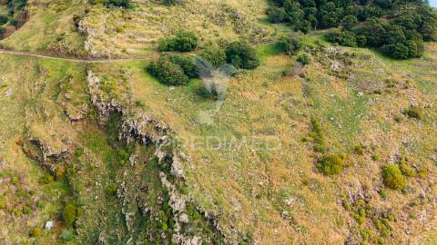 Terreno com área 20.800 m2 para investimento em machico