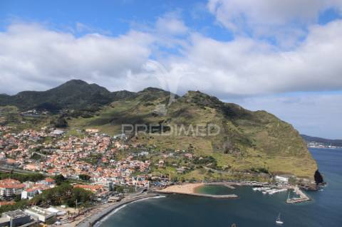 Terreno com área 20.800 m2 para investimento em machico