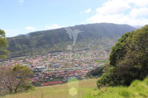 Terreno com área 20.800 m2 para investimento em machico