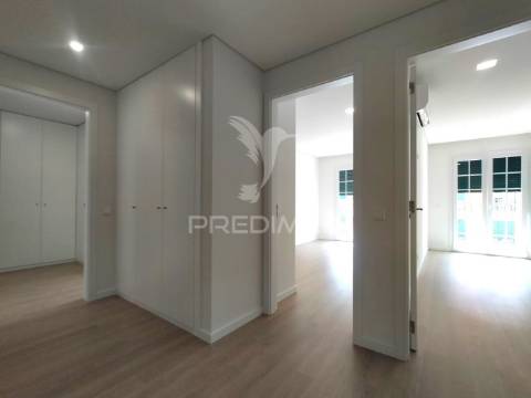 Apartamento t3 | neudel/águas livres | 3º piso