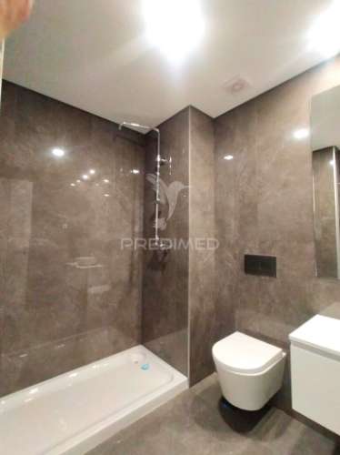 Apartamento t3 | neudel/águas livres | 3º piso