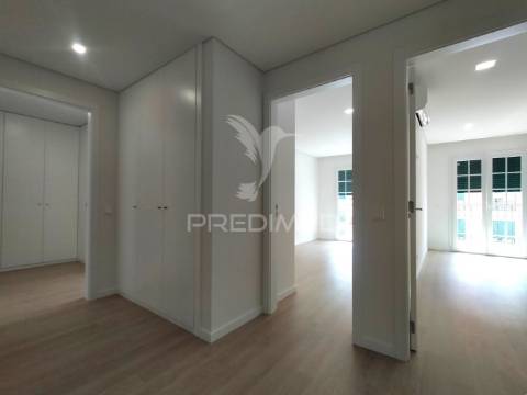 Apartamento t3 | neudel/águas livres | 3º piso