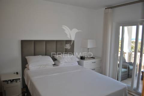 Fantástico duplex com vista para o oceano