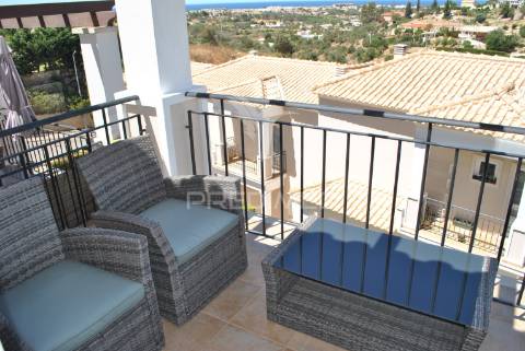 Fantástico duplex com vista para o oceano