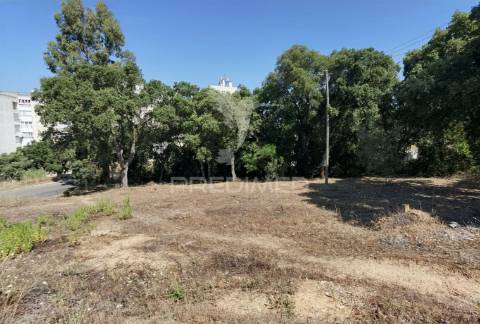 Terreno urbano com projeto aprovado para moradia de luxo - santarém