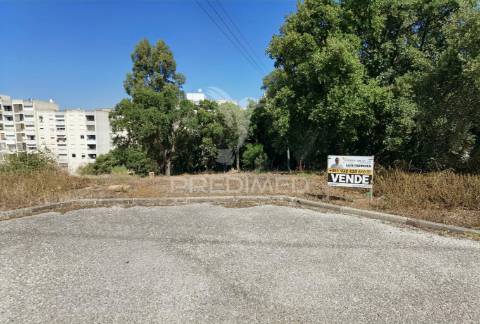 Terreno urbano com projeto aprovado para moradia de luxo - santarém