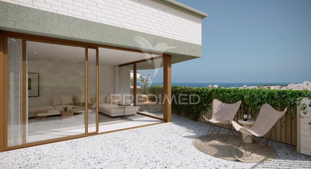 Apartamento t2 com varanda em zona nobre de sines