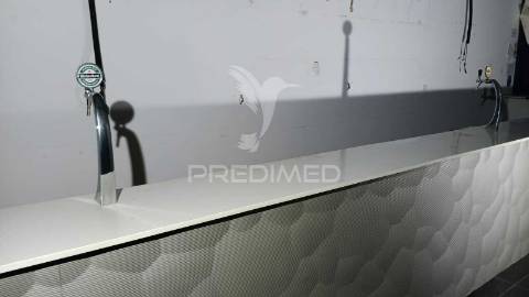 Venda edifício polivalente estacionamento privado ericeira