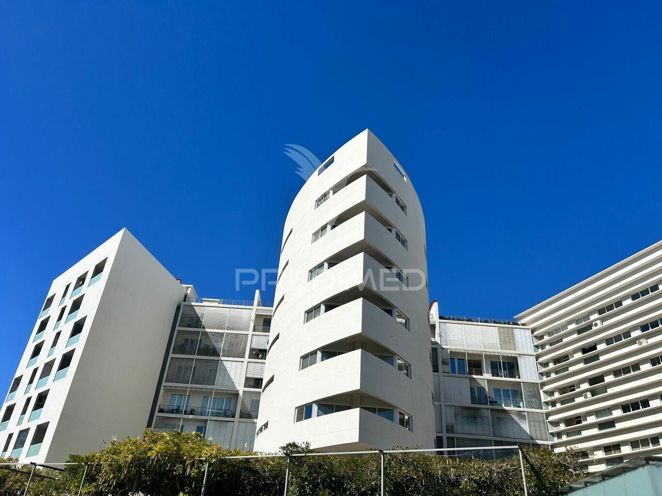 Apartamento t2 com terraço em excelente estado em setúbal
