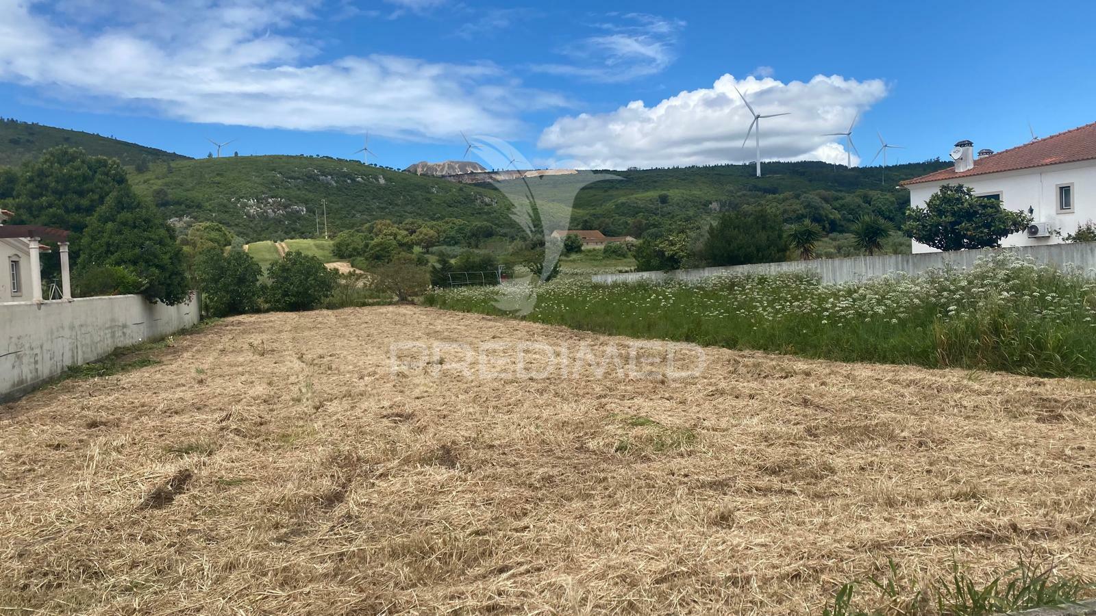 Terreno urbanizável a 7 km de, rio maior