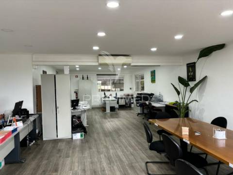 Venda armazém 1200 m2 excelente localização lourel, sintra