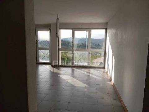 Garagem/armazém/arrecadação