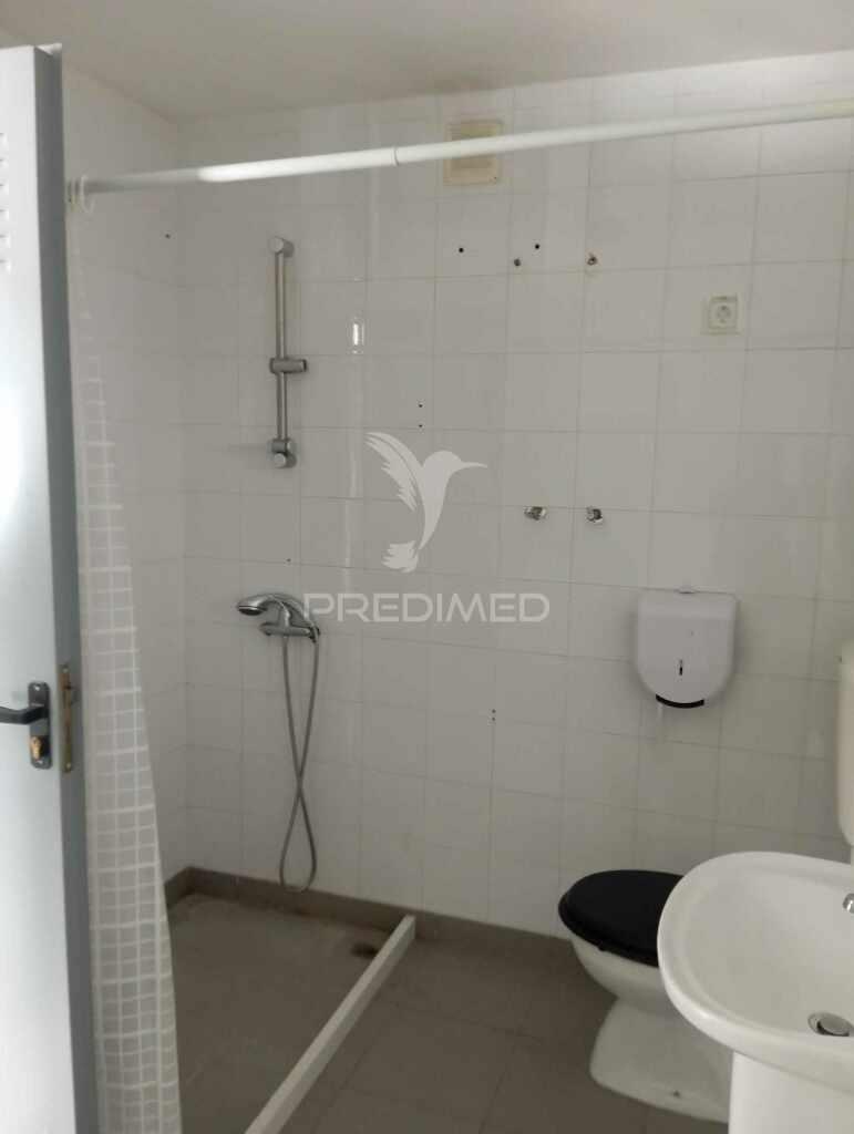 Garagem/armazém/arrecadação