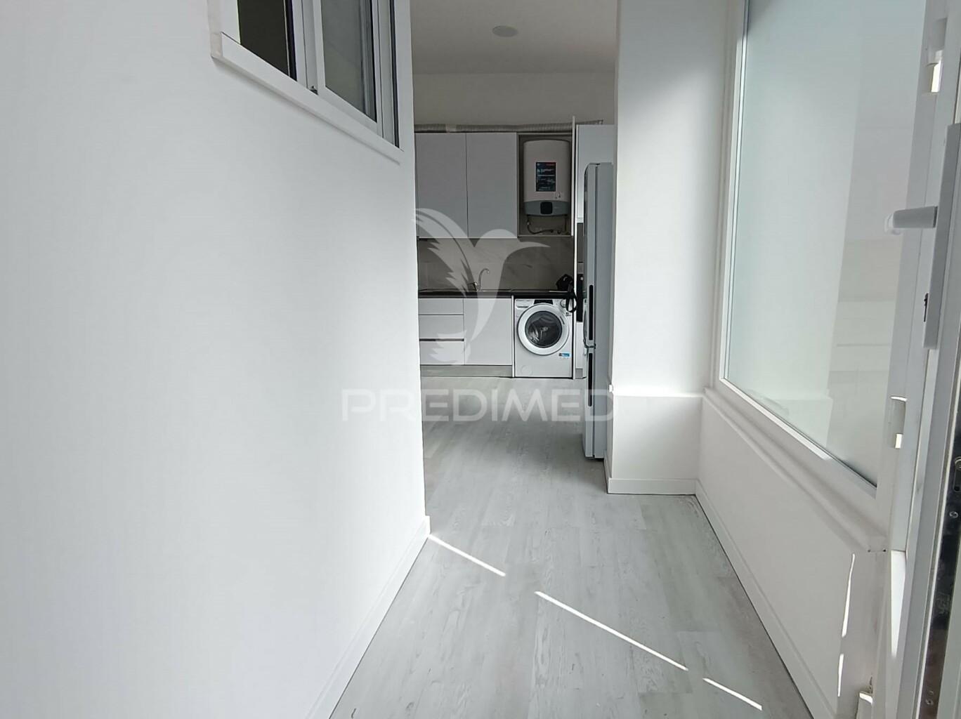 Loja com 2 pisos remodelado, transformado em t2/t3