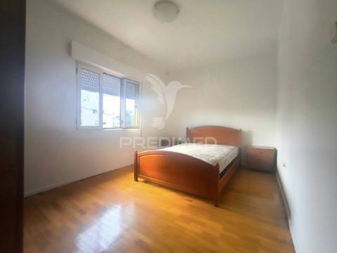 Moradia t3 para arrendamento - mobilada