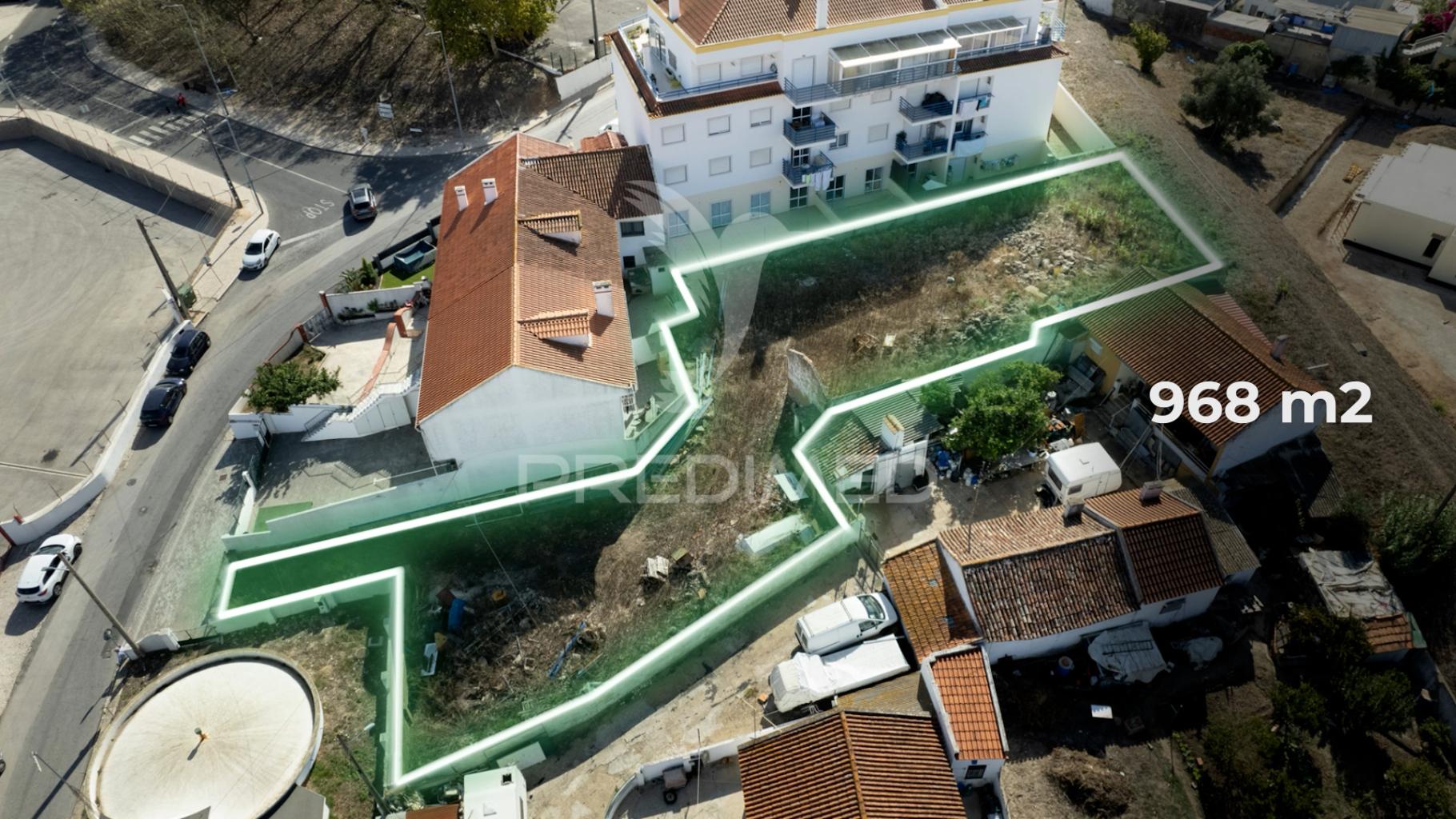 Terreno urbano no centro de alenquer