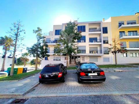 Apartamento t3 c/ terraço e garagem | mafra
