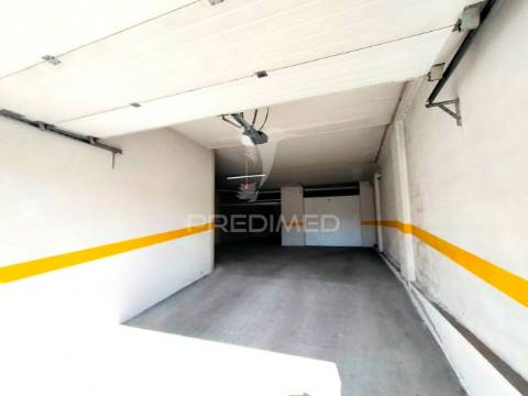 Apartamento t3 c/ terraço e garagem | mafra