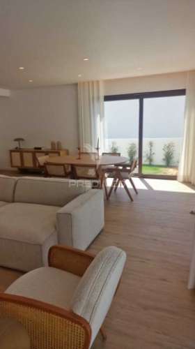 Moradia t3 com piscina em cascais