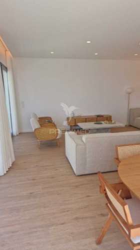 Moradia t3 com piscina em cascais