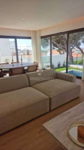Moradia t3 com piscina em cascais