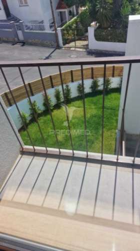 Moradia t3 com piscina em cascais