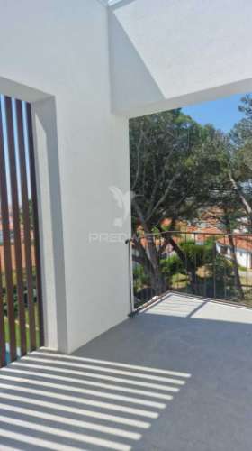 Moradia t3 com piscina em cascais
