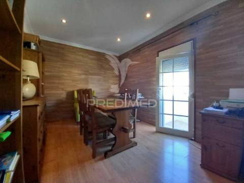 Apartamento t3+1 no centro de almada