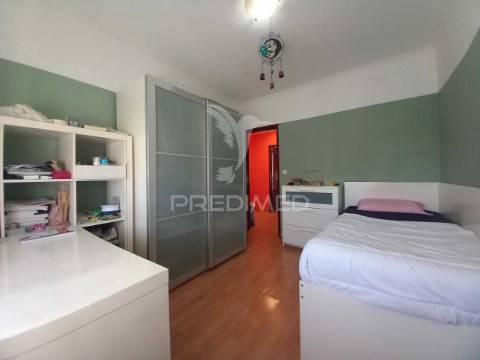 Apartamento t3+1 no centro de almada