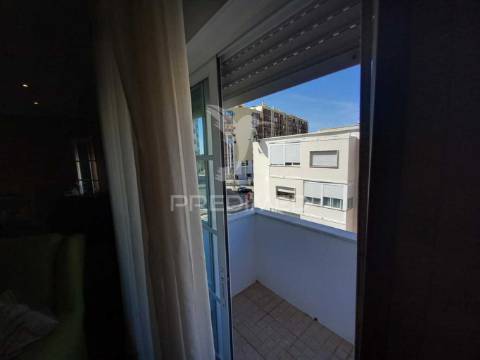 Apartamento t3+1 no centro de almada