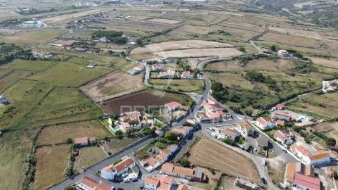 Terreno urbano para loteamento, perto das praias de sintra
