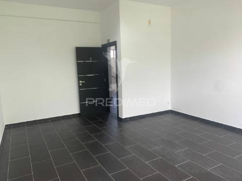 Escritórios amplos e espaçosos em évora