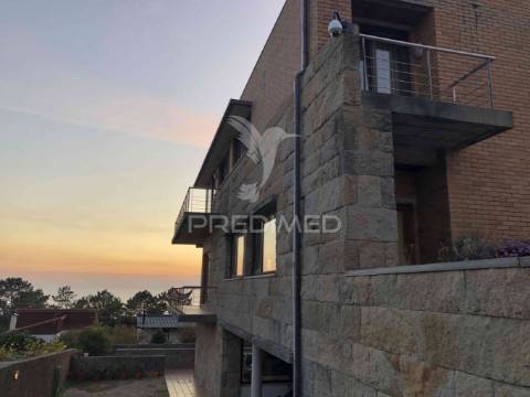 Moradia t4  - carreço - viana do castelo