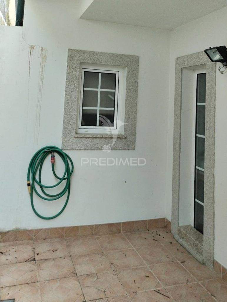 Moradia v3 em banduge - santa marta de penaguião