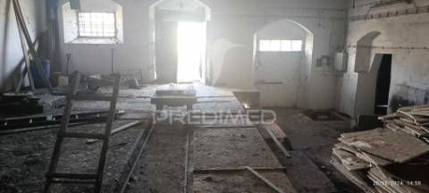 Armazém em ribeira do pardo/ santana/ nisa