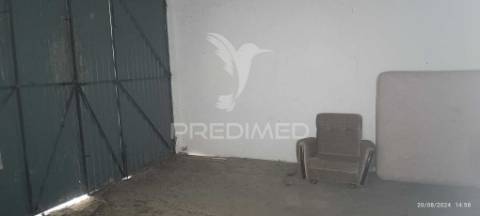 Armazém em ribeira do pardo/ santana/ nisa